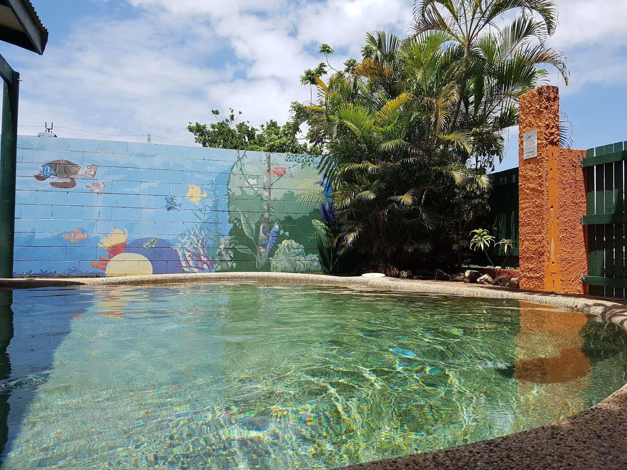 Jjs Backpackers Hostel Cairns Extérieur photo