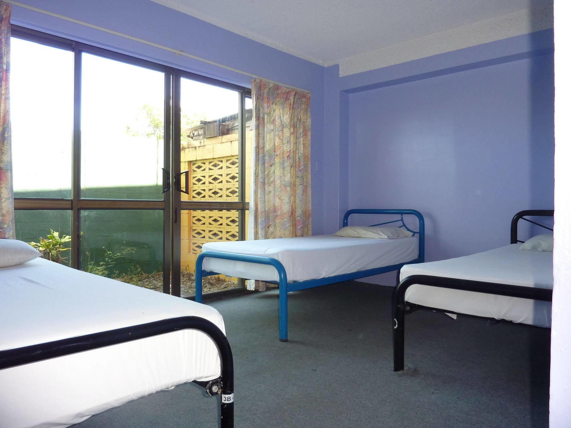 Jjs Backpackers Hostel Cairns Extérieur photo