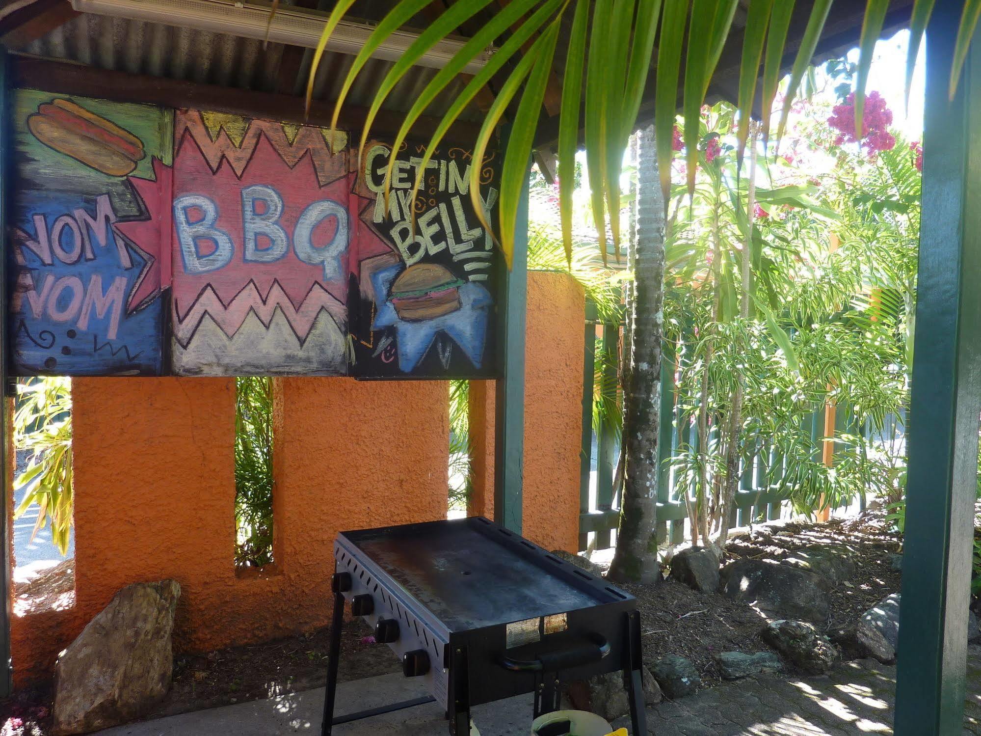 Jjs Backpackers Hostel Cairns Extérieur photo