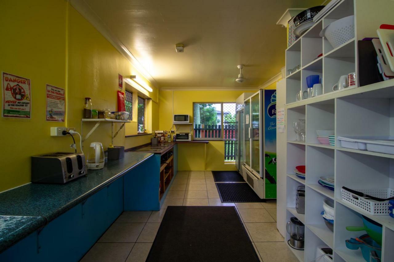 Jjs Backpackers Hostel Cairns Extérieur photo