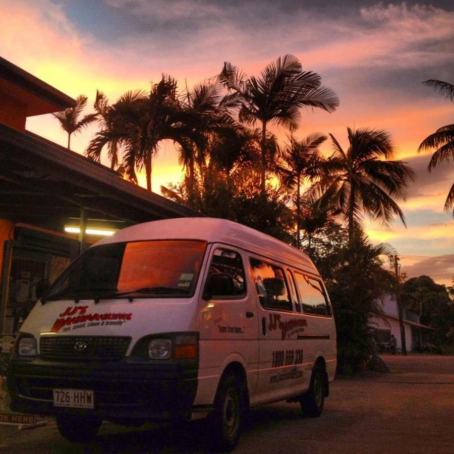 Jjs Backpackers Hostel Cairns Extérieur photo